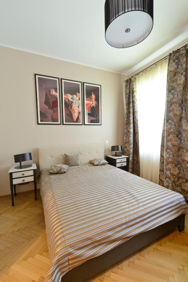 Pensiunea Elphin Targu Mures Exterior photo